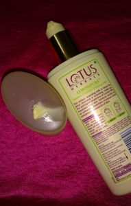 13 191x300 Lotus Herbals Lemonpure Cleansing Milk Review