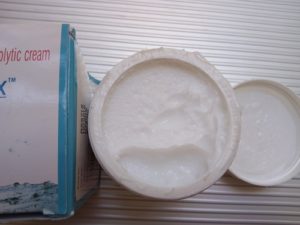IMG 20170603 124812 300x225 Moisturex Emollient Cream Review