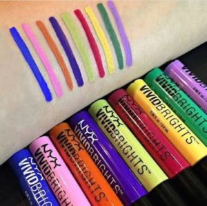 images 55 2 300x298 Best Colored Eyeliners And Eye Pencils In India