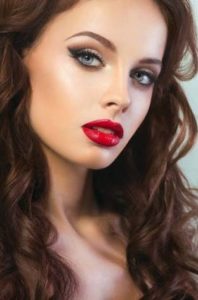 images 33 198x300 Get Smooth Makeup Look With These Tips