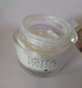 IMG 20170919 123408 280x300 Lotus White Glow Skin Gel Creme Whitening And Brightening Review