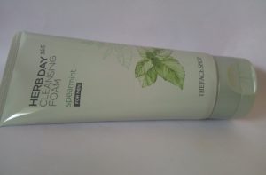 IMG 20170922 112918 300x197 The Face Shop Herb Day Spearmint Cleansing Foam Review