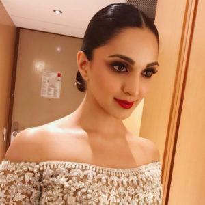 Bollywood celebrity kiara advani eye makeup1 300x300 Bollywood Actress Inspired Bold Fall Makeup