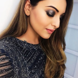 Bollywood celebrity sonakshi sinha eye makeup1 300x300 Bollywood Actress Inspired Bold Fall Makeup