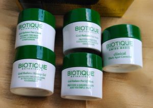 IMG 20171107 124220 300x212 Biotique Gold Radiance Facial Kit Review