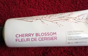 IMG 20180102 141526 300x193 The Face Shop Cherry Blossom Daily Perfumed Hand Cream Review