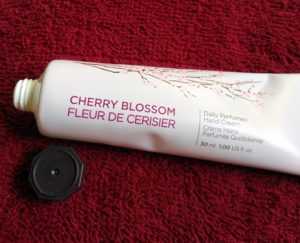 IMG 20180102 141548 300x243 The Face Shop Cherry Blossom Daily Perfumed Hand Cream Review