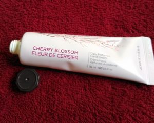 IMG 20180102 141549 300x240 The Face Shop Cherry Blossom Daily Perfumed Hand Cream Review