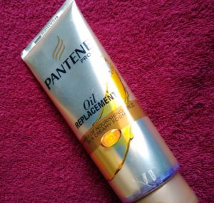 IMG 20180128 122711 300x285 Pantene Oil Replacement Hair Cream Review