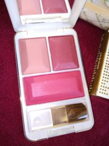 IMG 20180218 130930 225x300 Miss Claire Glam Shine Trio Blusher Review