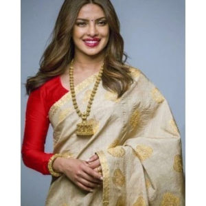 unnamed 4 300x300 Bollywood Inspired Tips To Style Your Beige Saree