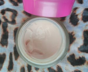 IMG 20180326 133249 300x245 Ponds Flawless Radiance Derma Moisturising Day Cream SPF 30 PA+++ Review