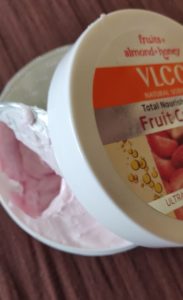 VLCC fruit cream2 183x300 VLCC Total Nourishment Fruit Cream Review