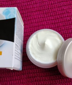 Olay cream1 253x300 Olay Natural White Day Cream Review