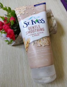 Ives scrub mask3 231x300 St. Ives Gentle Smoothing Oatmeal Scrub And Mask Review