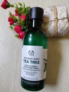 Body shop tea tree toner2 227x300 The Body Shop Tea Tree Mattifying Toner Review